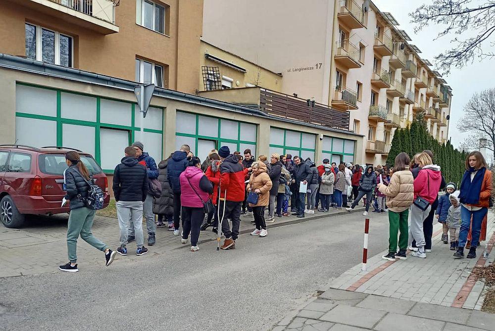 Crònica #3 d'Akces-Med sobre Polònia-Ucraïna: “Inscriuen els refugiats ucraïnesos a Polònia a la Seguretat Social polonesa” - Rehagirona