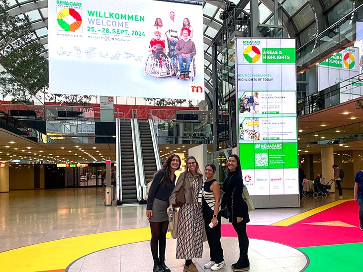 La Guadalupe, la Paula, la Meritxell i l'Estel al hall de Rehacare