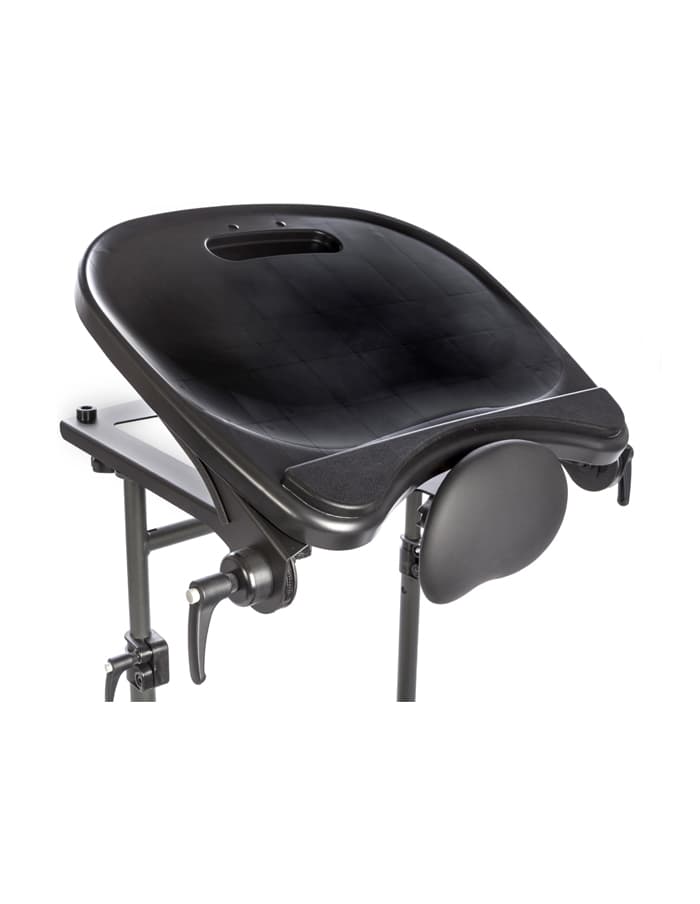 Bandeja moldeada negra ajustable en ángulo para frontal abatible Evolv (para opción B)